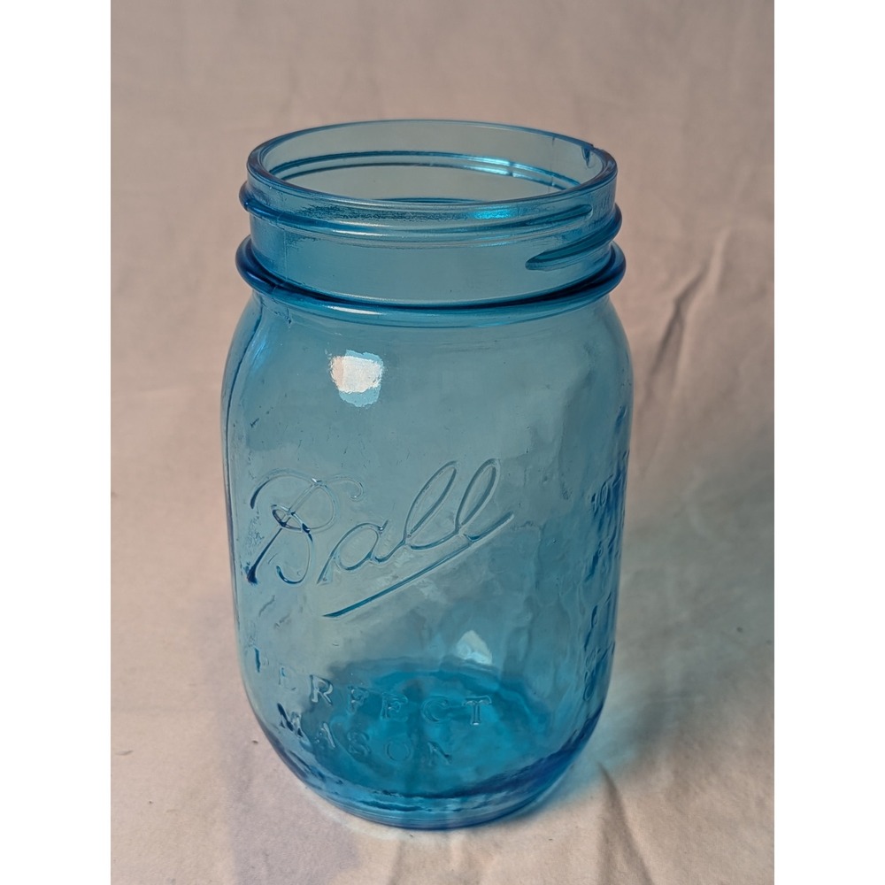 Ball Heritage Collection Blue Glass Mason Jar 1913-1915 Anniversary Pint Regular